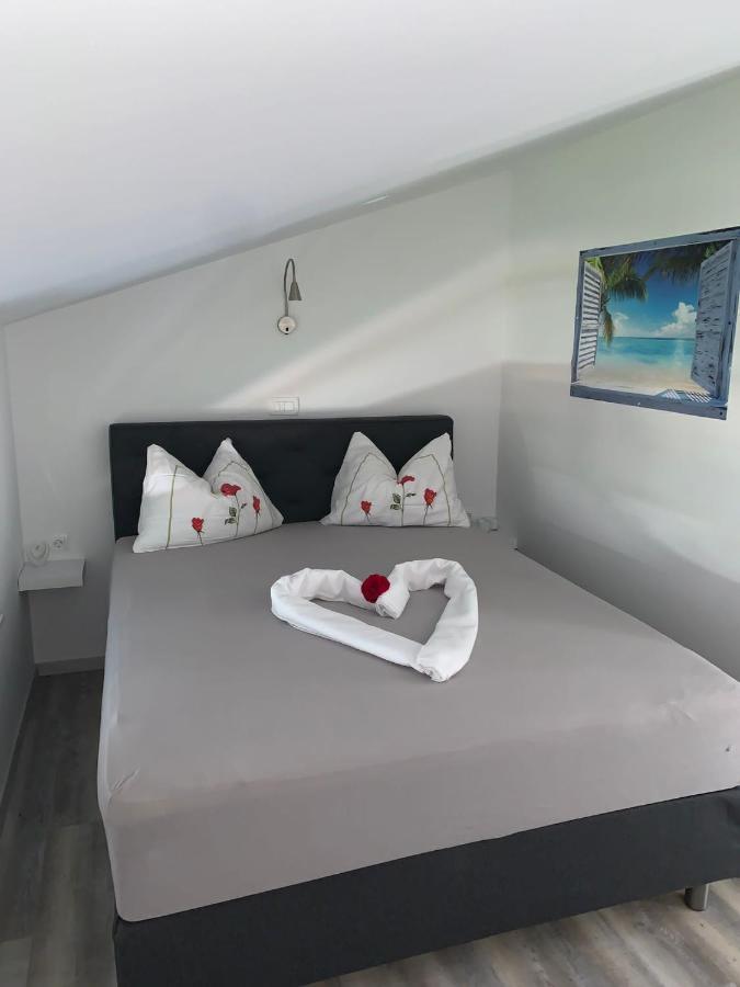 Appartement Vila Fajen Sukošan Esterno foto